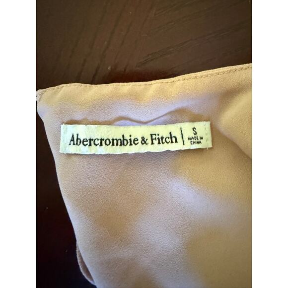 Abercrombie & Fitch Light Pink Cut out Dress - Picture 3 of 7